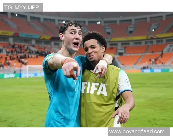 荷兰足球传奇人物的辉煌历程与成就解析